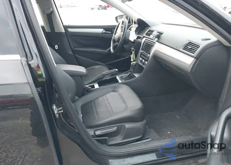 2012 Volkswagen Passat 2.0L Tdi Se z USA, uszkodzony, nr VIN 1VWBN7A31CC018843